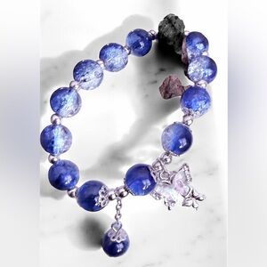 🔥2/$24 or 3/$30 Gorgeous Blue Beaded Bracelet with Butterfly Accents 🔥
